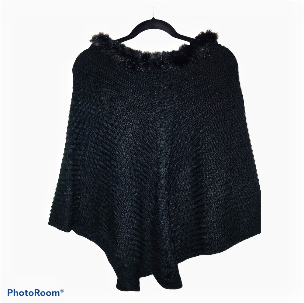 Black Rivet Poncho - Picture 3 of 7